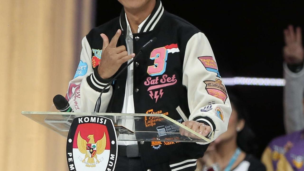 Bisa Kurangi Impor, Ganjar: Kita Punya Pabrik HP Swasta di Semarang