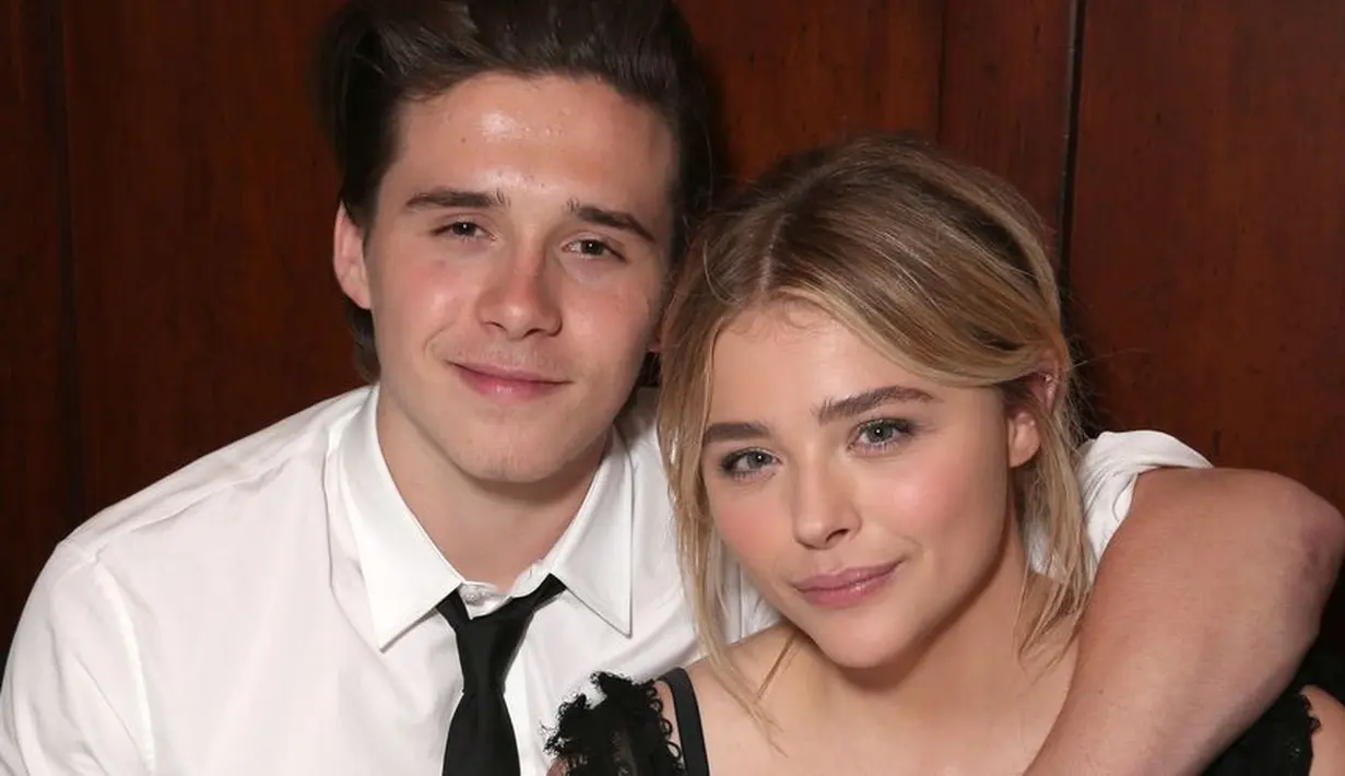 Hubungan Chloe Moretz dan Brooklyn Beckham sendiri diketahui putus nyambung. (Getty Images - Cosmopolitan)
