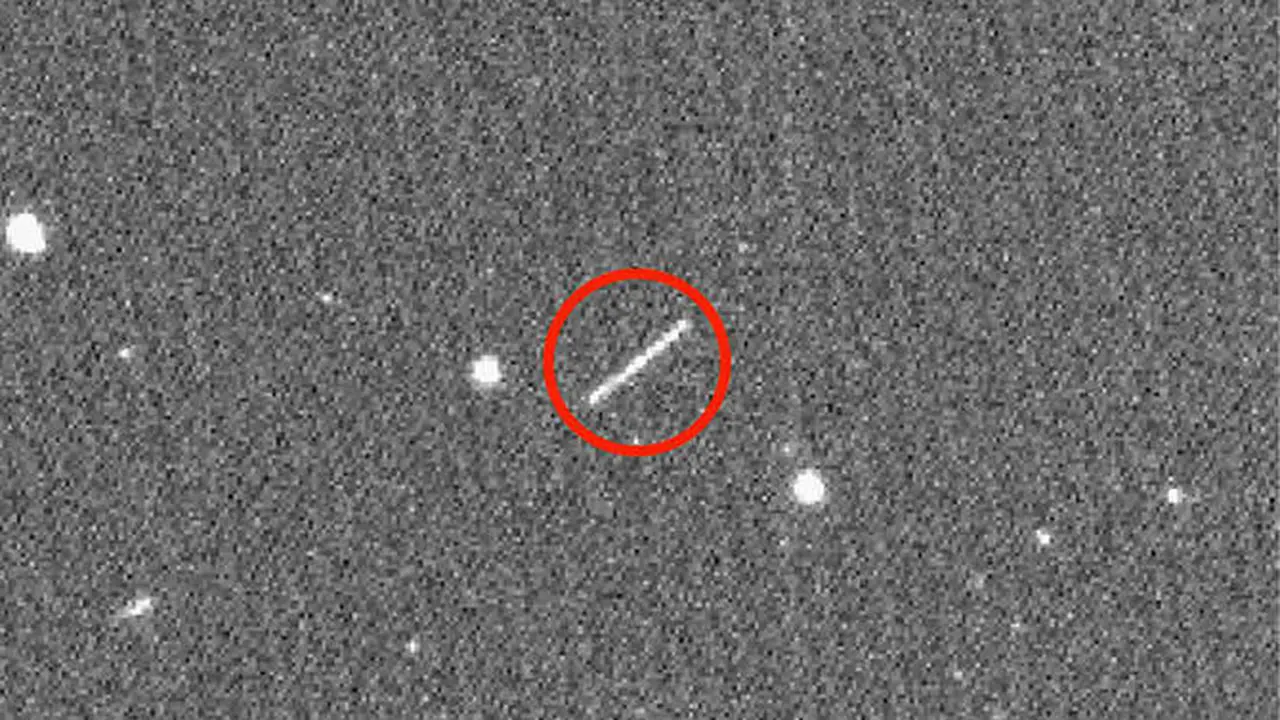 Asteroid yang panjangnya sekitar 3 hingga 6 meter, melintas di atas Samudra Hindia selatan pada Minggu pukul 04.08 GMT (AFP/NASA)
