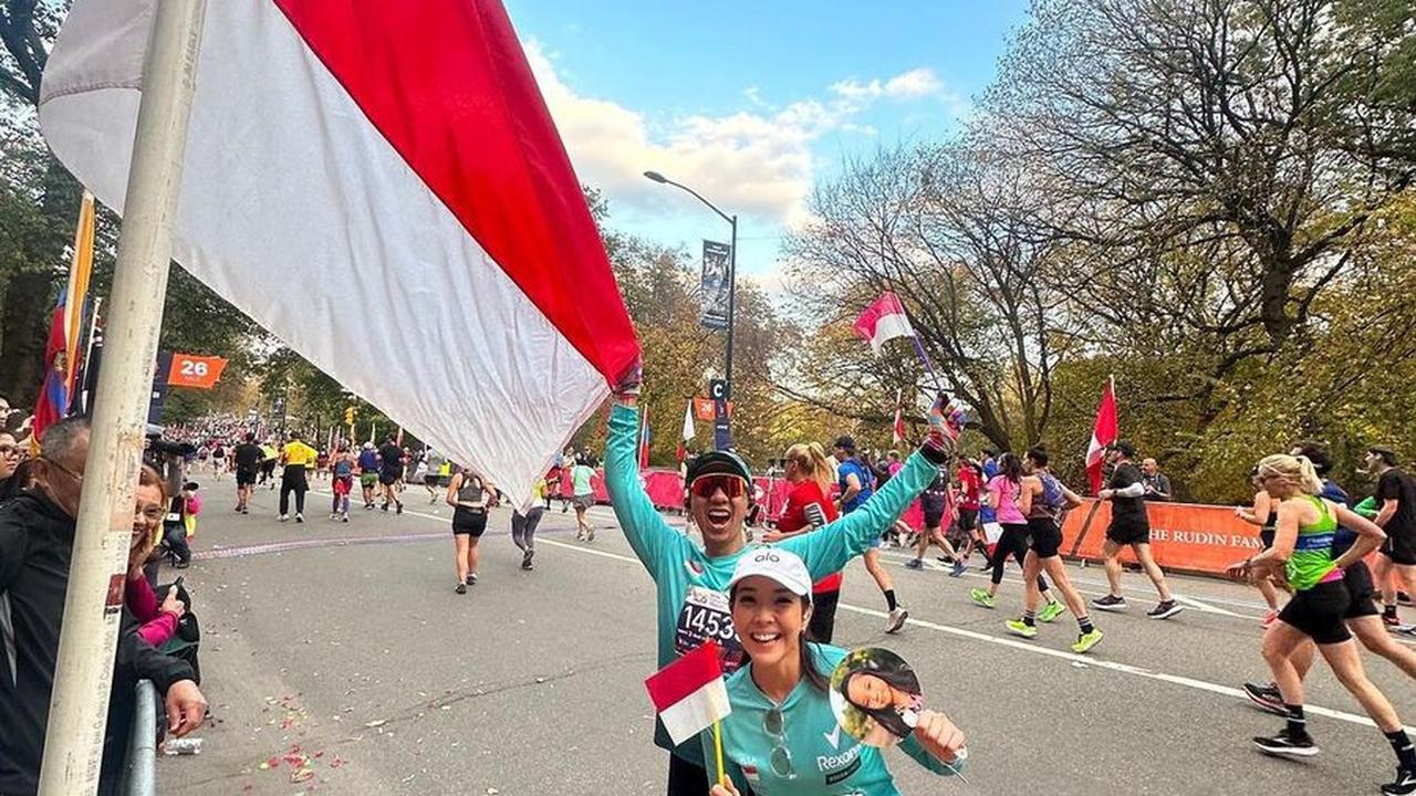 Gisel Bahagia Bisa Dapat Bendera Indonesia
