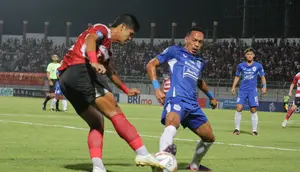 Momen pertandingan Madura United Vs PSIS Semarang pada lanjutan BRI Liga 1 2023/24 di Stadion Gelora Bangkalan (SGB), Sabtu (5/8/2023) malam WIB. (Wahyu Pratama/Bola.com)