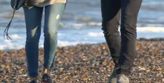 Hubungan asmara selebriti yang kini menjadi pusat sorotan adalah Taylor Swift dan Tom Hiddleston. (dailymail/Bintang.com)