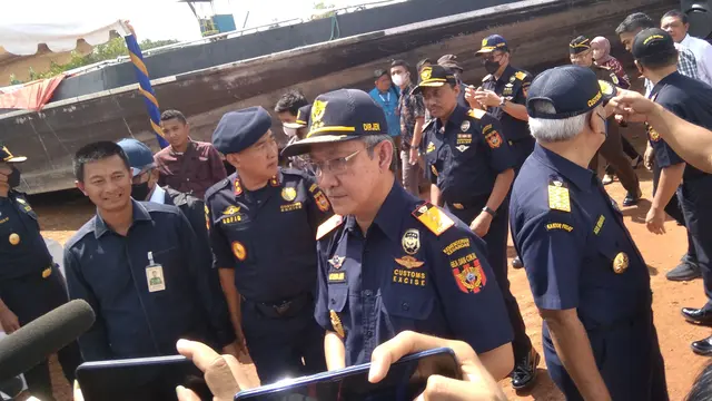 Direktur Jenderal Bea dan Cukai Kementerian Keuangan Askolani di Kepulauan Riau.