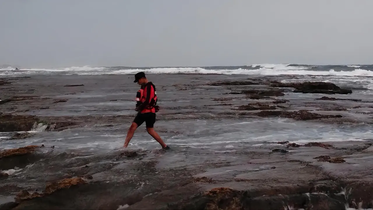 Dua Wisatawan Asal Jakarta Terseret Ombak di Pantai Selatan Banten