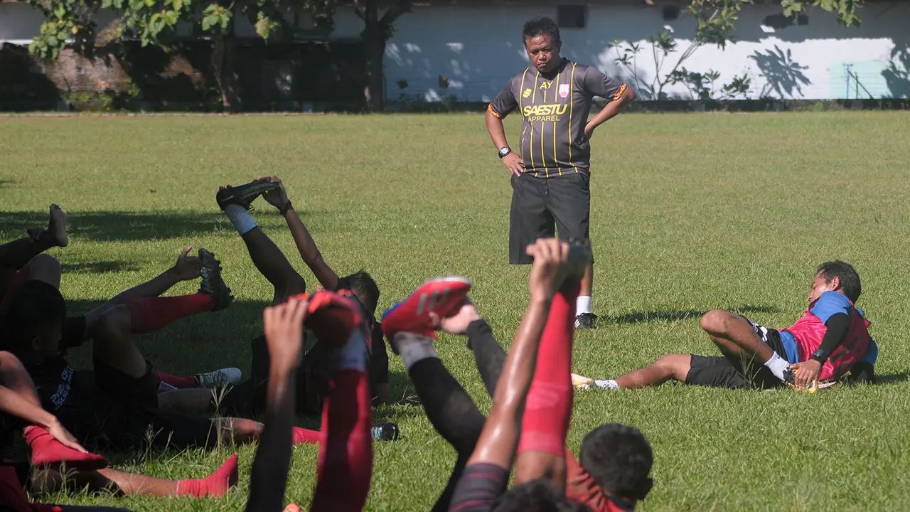 Persis Solo