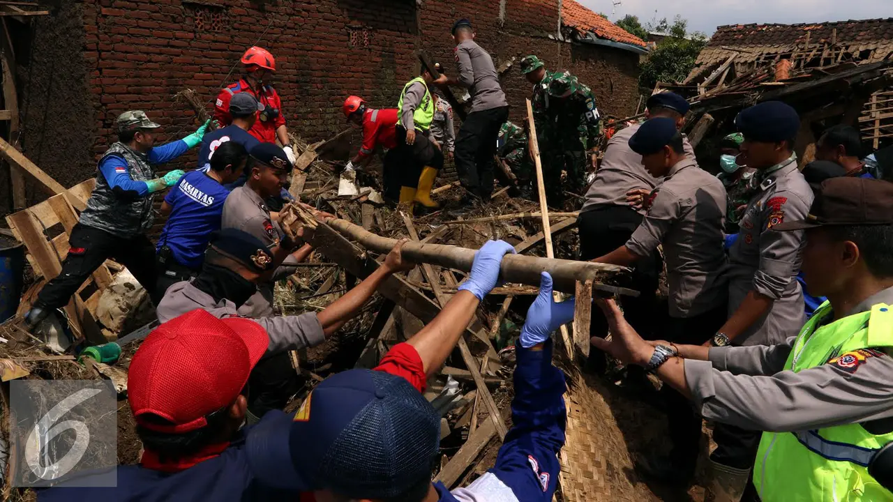 20160923-Korban-Banjir-Bandang-Garut-JT