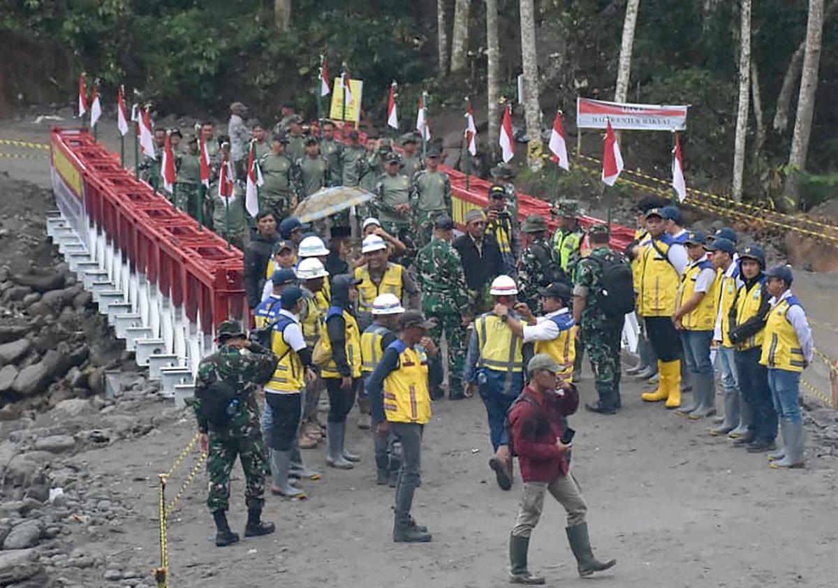 FOTO: Kasad Resmikan Jembatan Bailey ke 17 di Bener Meriah