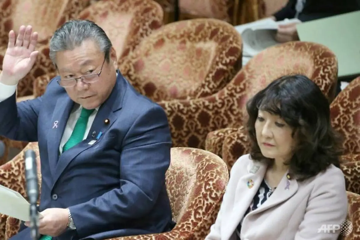 Menteri keamanan Siber Jepang Yoshitaka Sakurada mengaku tidak paham menggunakan komputer (AFP/Jiji Press)