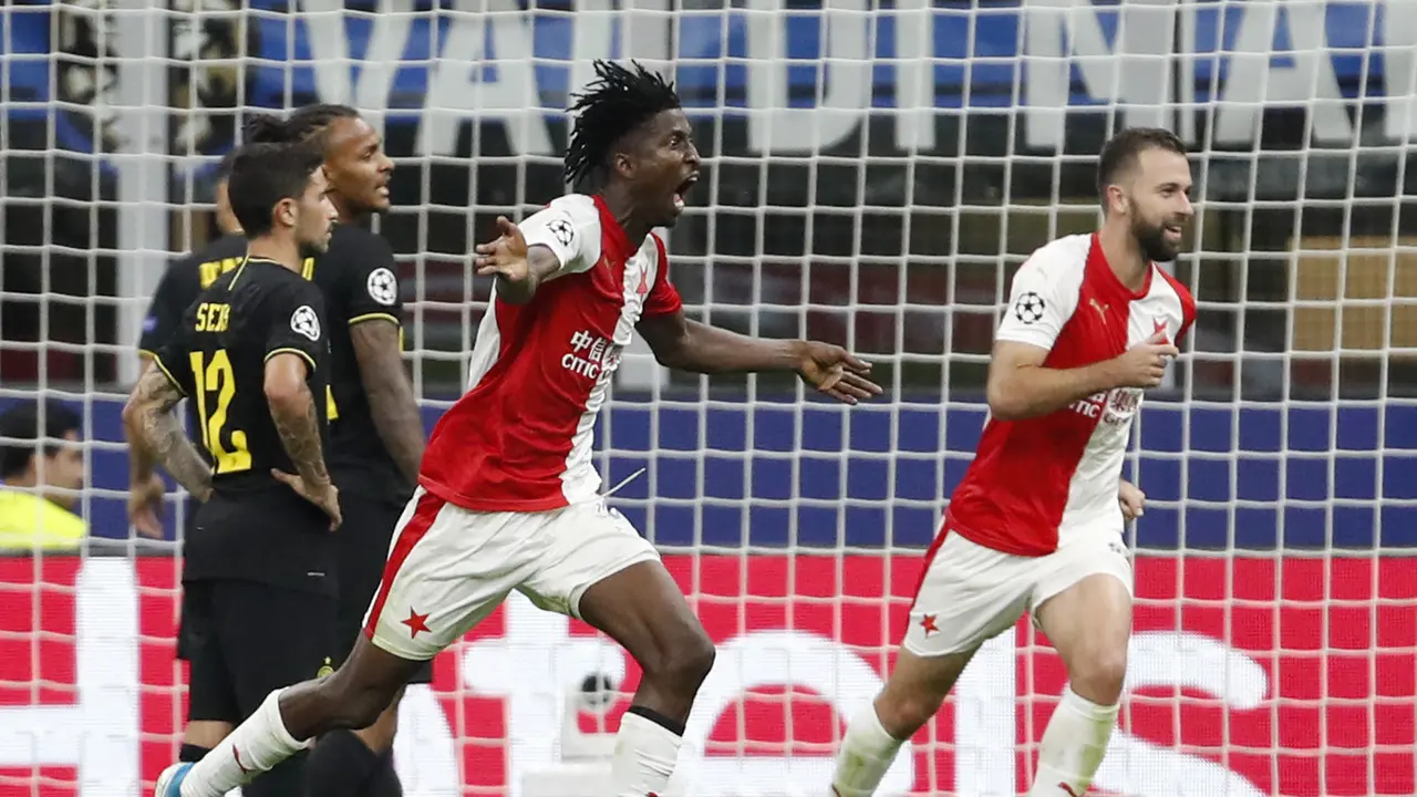 Peter Olayinka - Liga Champions