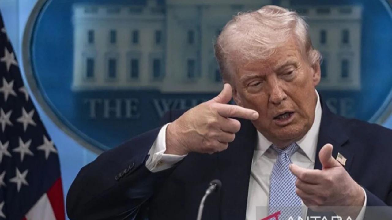 Trump Ancam Hancurkan Oman jika Bantu Iran Kelola Selat Hormuz