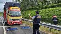 Hutama Karya kembali mengintensifkan kampanye keselamatan berkendara SETUJU (Selamat Sampai Tujuan) di jalan tol (dok: Hutama Karya)