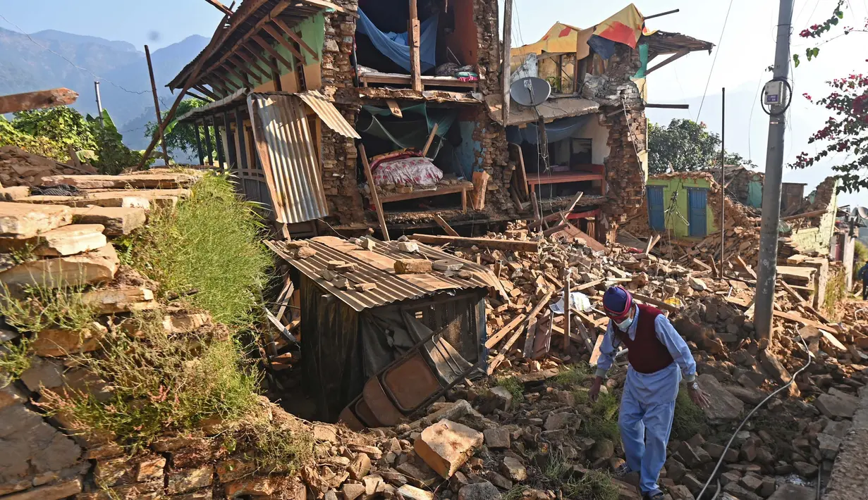 Gempa ini menjadi paling mematikan sejak 2015 lalu. (PRAKASH MATHEMA/AFP)