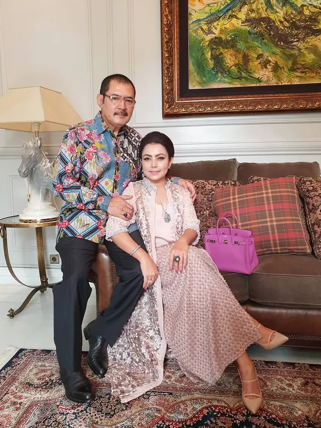 Mayangsari dan Bambang Trihatmodjo. (Foto: Instagram @mayangsaritrihatmodjoreal)