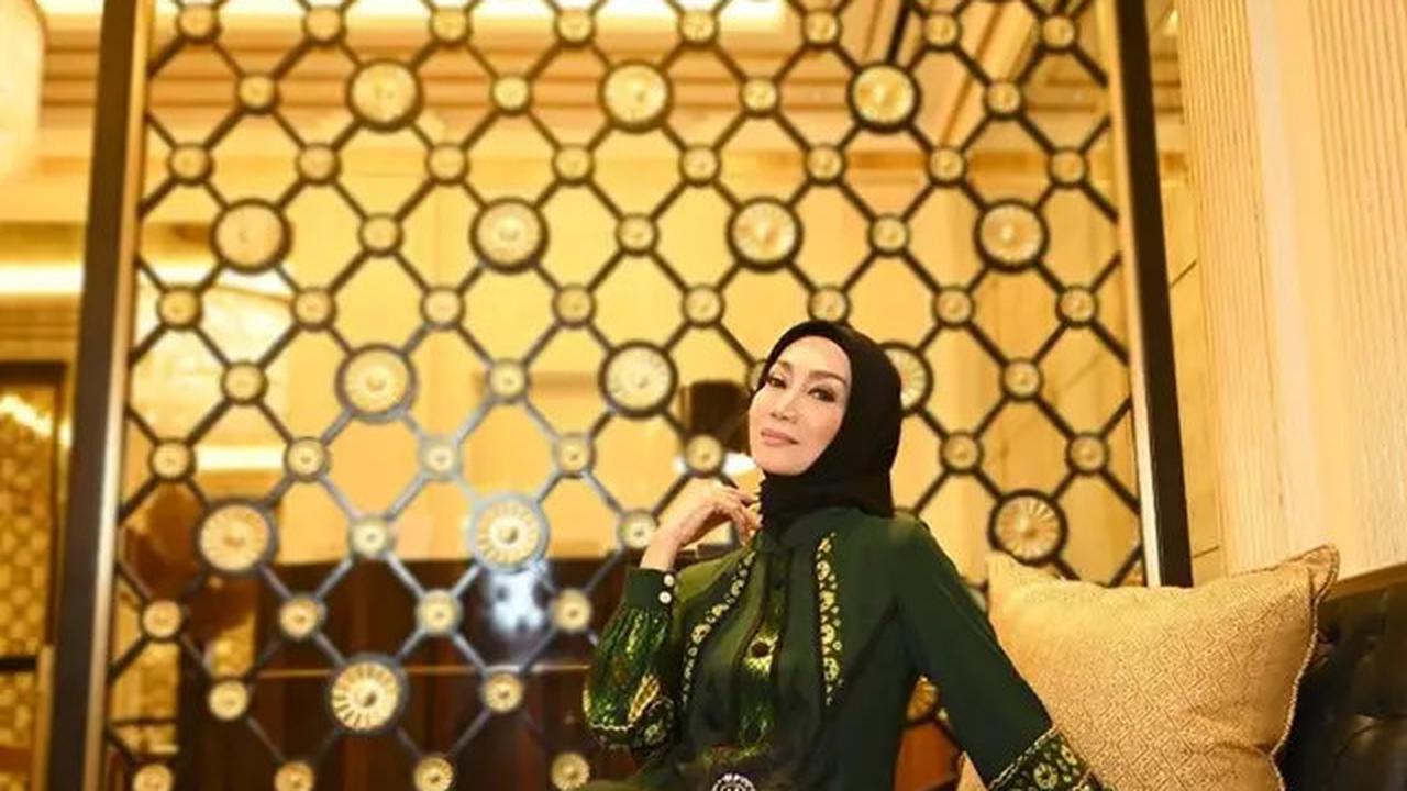 8 Model Gamis Batik Terbaru dengan Padanan Warna Cantik 2025