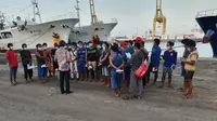 Pemerintah Indonesia melalui KBRI Dakar memfasilitasi kepulangan 13 Anak Buah Kapal (ABK) WNI yang bekerja di kapal Tiongkok, Long Xing.
