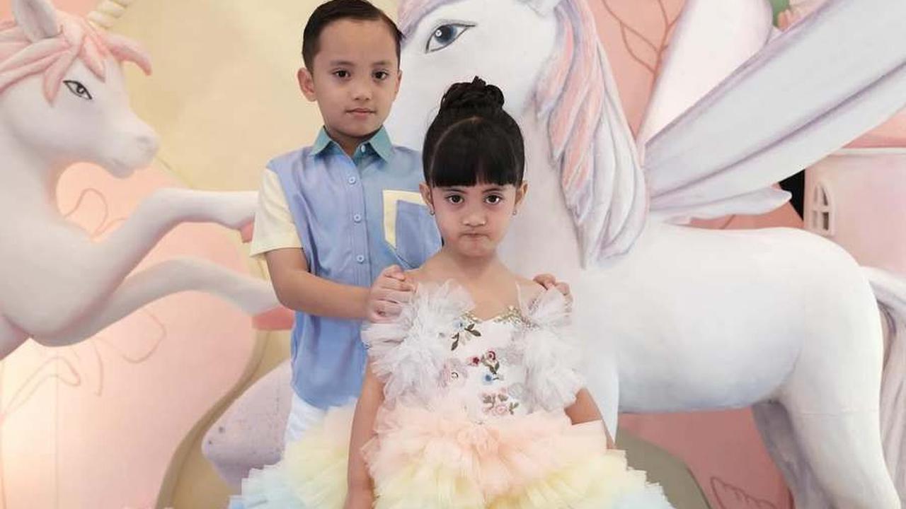 7 Potret Ulang Tahun Chava Putri Rachel Vennya, Dirayakan dengan Pesta Mewah Bertema Unicorn - Okin Hadir Namun Disebut Tak Baca Grup WA