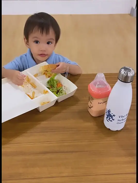 Anak Shandy Aulia Sekolah (Instagram/missclaireherbowo)