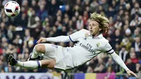 Gelandang asal Kroasia, Luka Modric menerima bayaran per minggu sebesar 180.000 pound sterling dengan durasi kontrak bersama Real Madrid hingga 2020. (Gerard Julien)