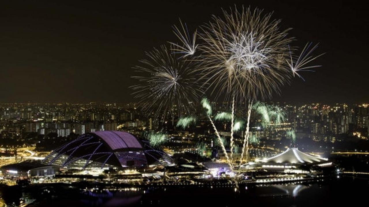 Gemerlap kembang api meriahkan pesta penutupan SEA Games 2015
