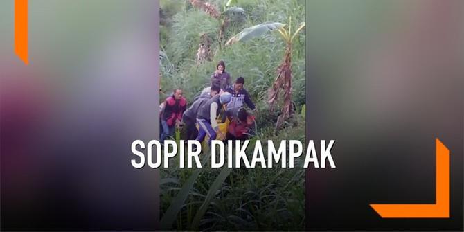 VIDEO: Sadis, Sopir Taksi Online Tewas Dikampak