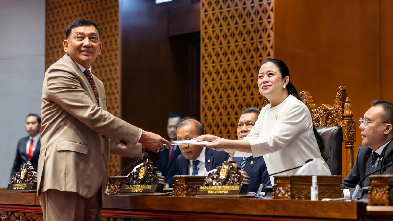 VIDEO: Tok! Puan Resmikan Revisi UU TNI, DPR Kompak Teriak "Sah"