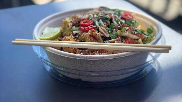 Mie ayam (sumber: Unsplash)