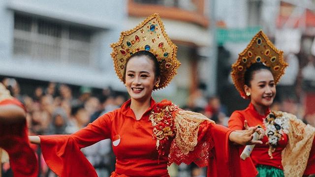 5 Potret Kemeriahan Festival Internasional Lintas Budaya Surabaya 2019