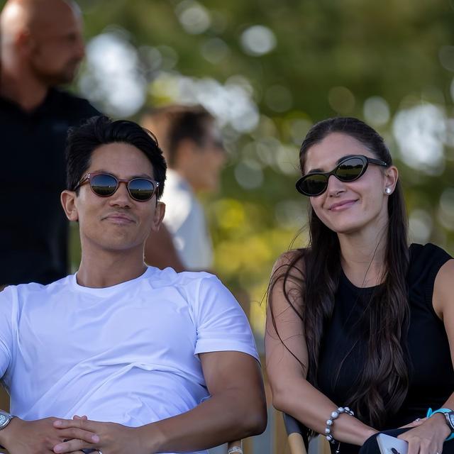 Gaya Simple Anisha Rosnah Nonton Pangeran Mateen Main Polo, Selalu Ditemani Jam Tangan Ratusan Juta