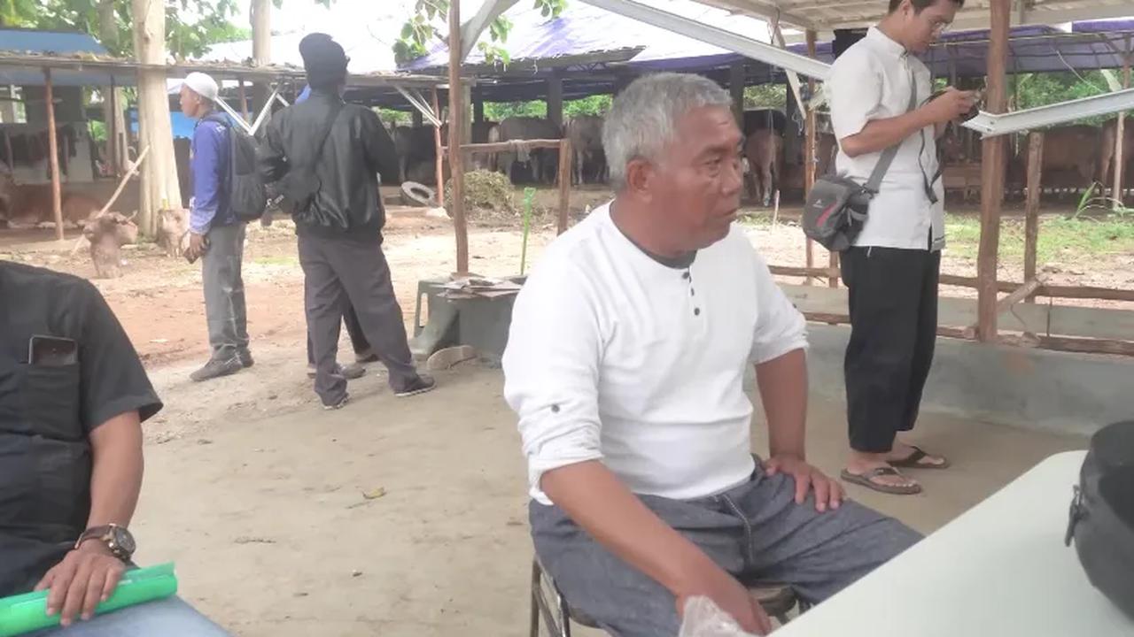 Jadi Tukang Becak<br>