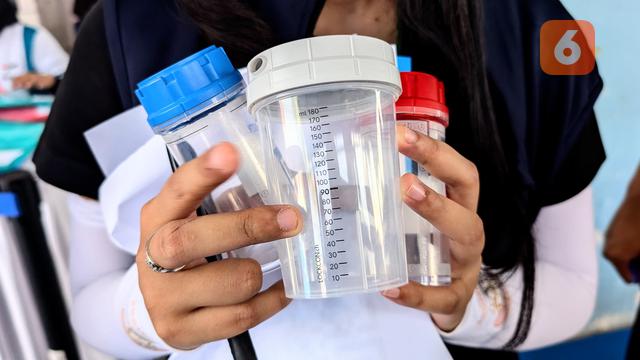 alat penampung sampel urine untuk tes doping
