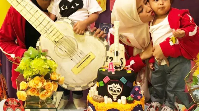 [Bintang] Natasha Rizky dan Desta