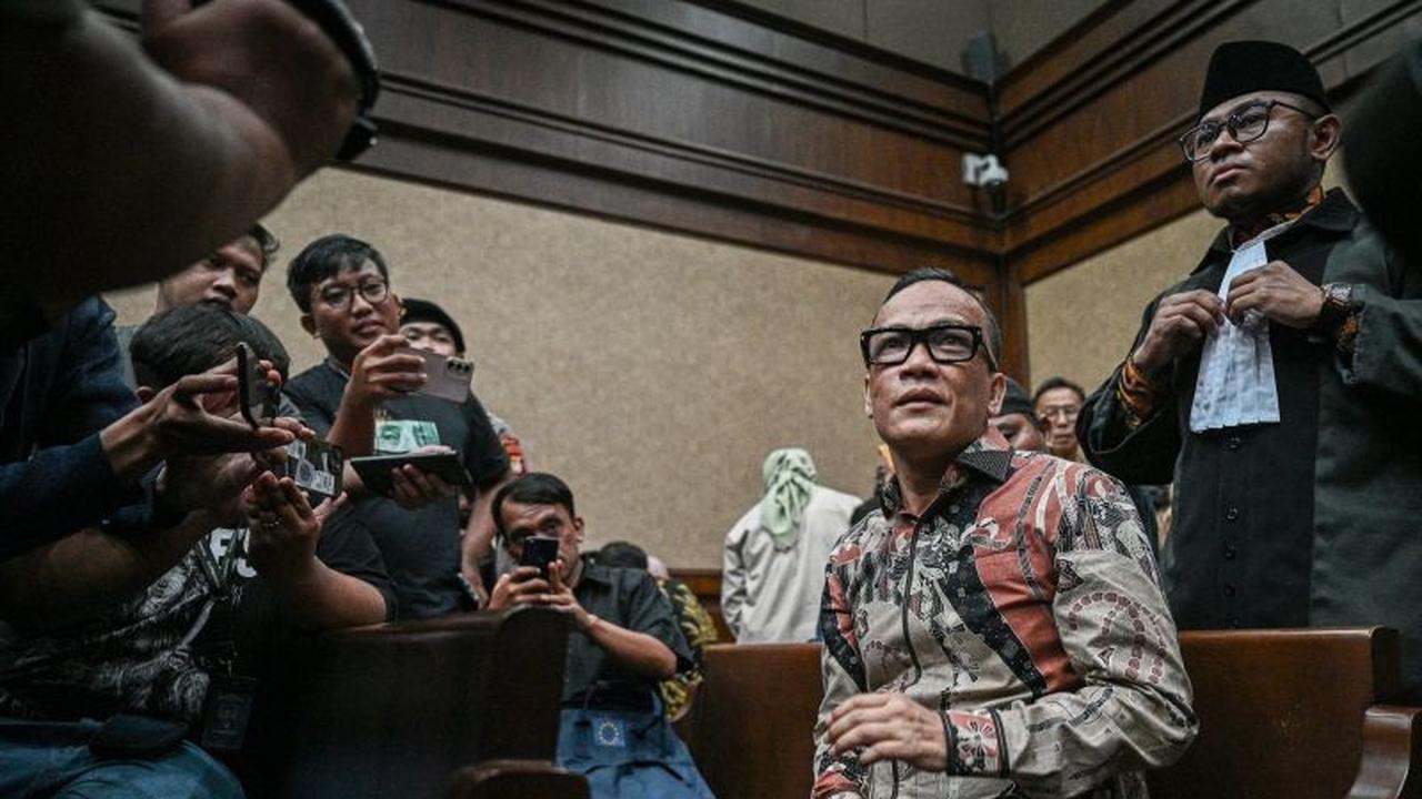 Eks Wamenaker Noel Dituntut 5 Tahun Bui, Sesalkan Tak Korupsi Lebih Banyak