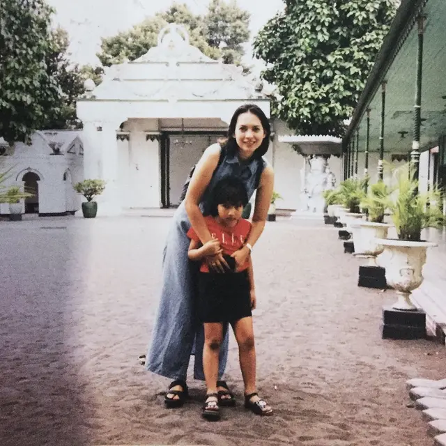 6 Potret Lawas Masa Kecil Chika Bagaskara, Dekat dengan Ira Wibowo Sedari Dulu