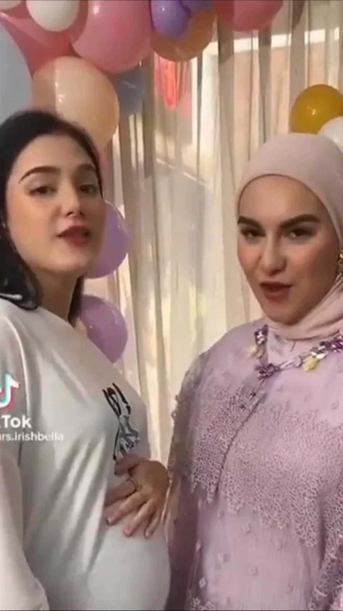 Setelah resmi menjadi bagian dari keluarga besar, Yasmine Ow dan Irish Bella kerap terlihat bersama.