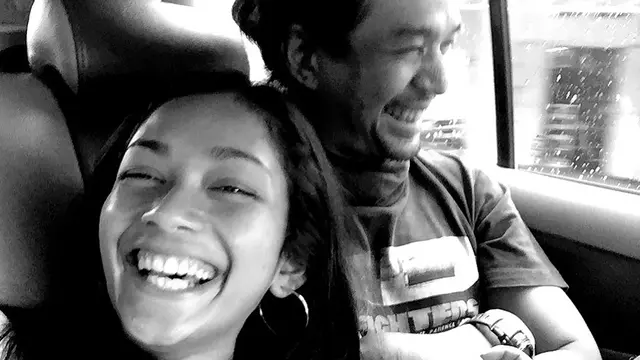 Terpaut 17 Tahun Ini 7 Potret Kebersamaan Dimas Djay dan Faradina Mufti
