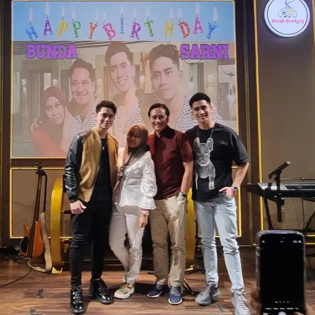 8 Potret Verrell Bramasta dan Athalla Naufal Bareng Ivan Fadilla yang Tampil Kompak