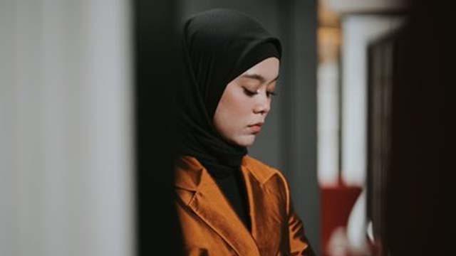 Unggah Foto Warna Hitam di Instagram, Ada Apa dengan Lesti Kejora?