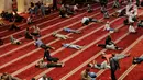 Di bulan suci Ramadan, masjid yang pembangunannya dimulai pada masa pemerintahan Presiden Soekarno itu menjadi lokasi favorit masyarakat. (Liputan6.com/Angga Yuniar)