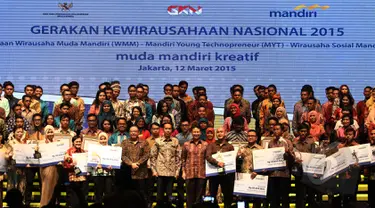 Presiden Joko Widodo membuka Gerakan Kewirausahaan Nasional (GKN) 2015 di Jakarta Convention Centre (JCC), Jakarta, Kamis (12/3/2015). GKN 2015 diikuti oleh ratusan wirausaha muda dan ribuan mahasiswa sebagai calon wirausaha. (Liputan6.com/Faizal Fanani)