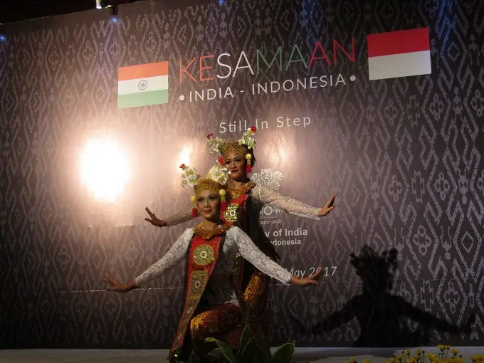 Tarian Bali dalam acara peluncuran buku berjudul 'Kesamaan' (Liputan6.com/Teddy Tri Setio Berty)