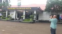 Polres Metro Bekasi Kota. (Liputan6.com/Bam Sinulungga)