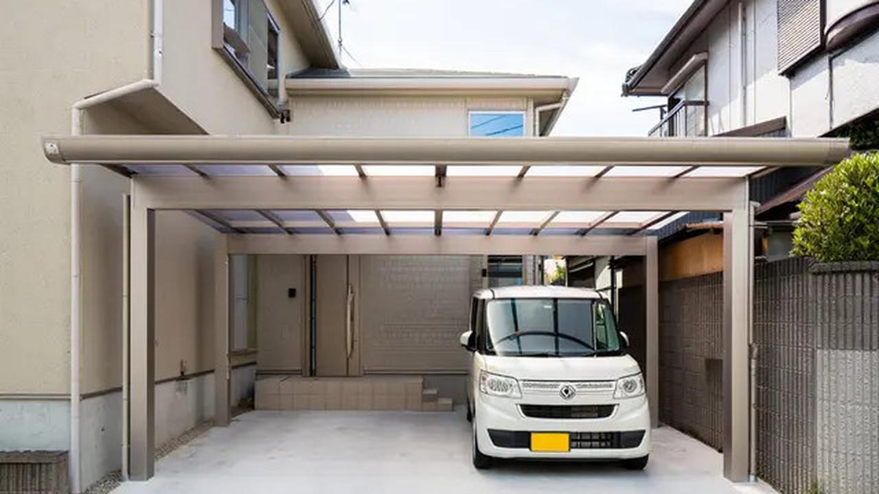 Perbandingan Kanopi Baja Ringan vs Polycarbonate untuk Carport Rumah