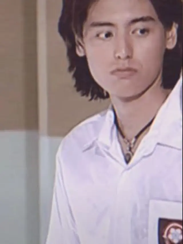 6 Potret Lawas Roger Danuarta di Awal Karier, Disebut Mirip Idol K-Pop