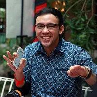 Ditemui Bintang.com di Pisa Cafe Menteng, Jakarta Pusat, Rabu (30/9/2015), Sandy mengaku tetap bisa bekerja sebagai pekerja seni akting sekaligus juga tetap belajar mendalami agama. (Deki Prayoga/Bintang.com)