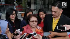 Pengacara Elza Syarief memenuhi panggilan penyidik Komisi Pemberantasan Korupsi (KPK) terkait kasus e-KTP