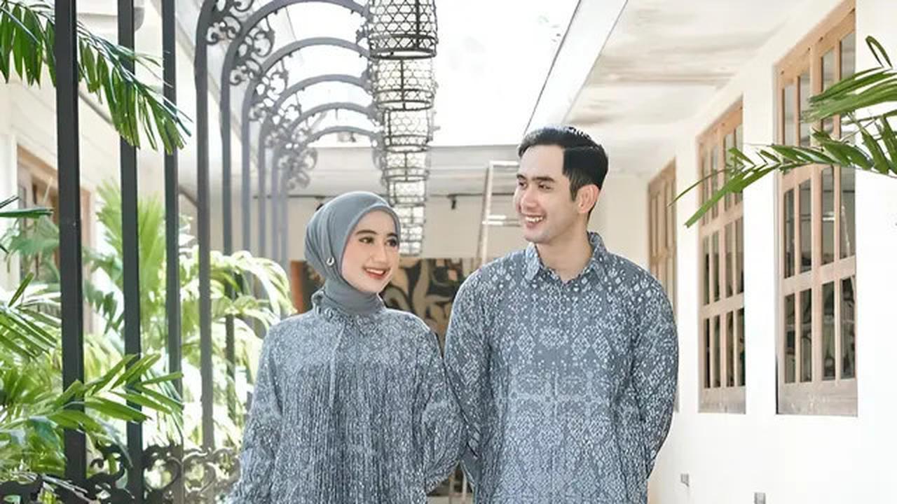 4 Tren Batik Couple Terbaru 2025 untuk Kondangan, Tampil Serasi dan Stylish