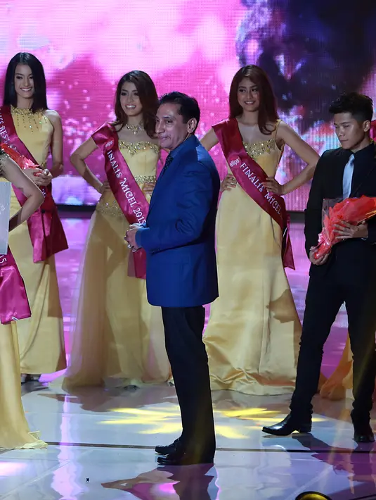 Miss Celebrity Best Skin jatuh pada Sella dari Bandung. Perempuan berparas manis itu disematkan oleh Chand Parwesh yang juga menjadi juri di Miss Celebrity Indonesia 2015. Ia juga berhak menerima hadiah sebesar 10 juta rupiah. (Deki Prayoga/Bintang.com)