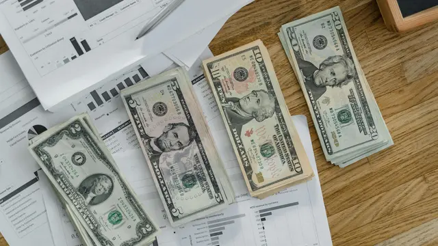 1. Buat Anggaran Bulanan