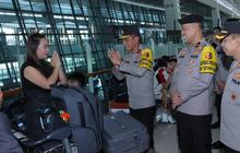 FOTO: Satgas Operasi Ketupat Tinjau Arus Mudik di Bandara Soekarno Hatta