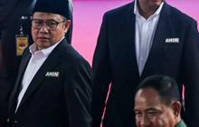 Aksi Kocak Cak Imin Tunjukkan Poster 'Mie Instan Saja Butuh Proses', Anies: Gak Bahaya Ta?